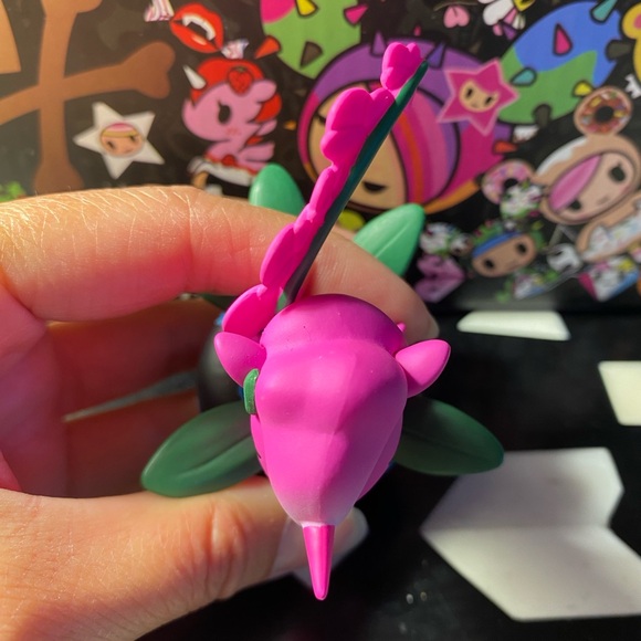 tokidoki Botanical Unicorno FUSCHIA - Picture 5 of 6